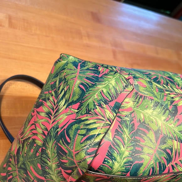 NWOT Tommy Bahama bag - Picture 6 of 15